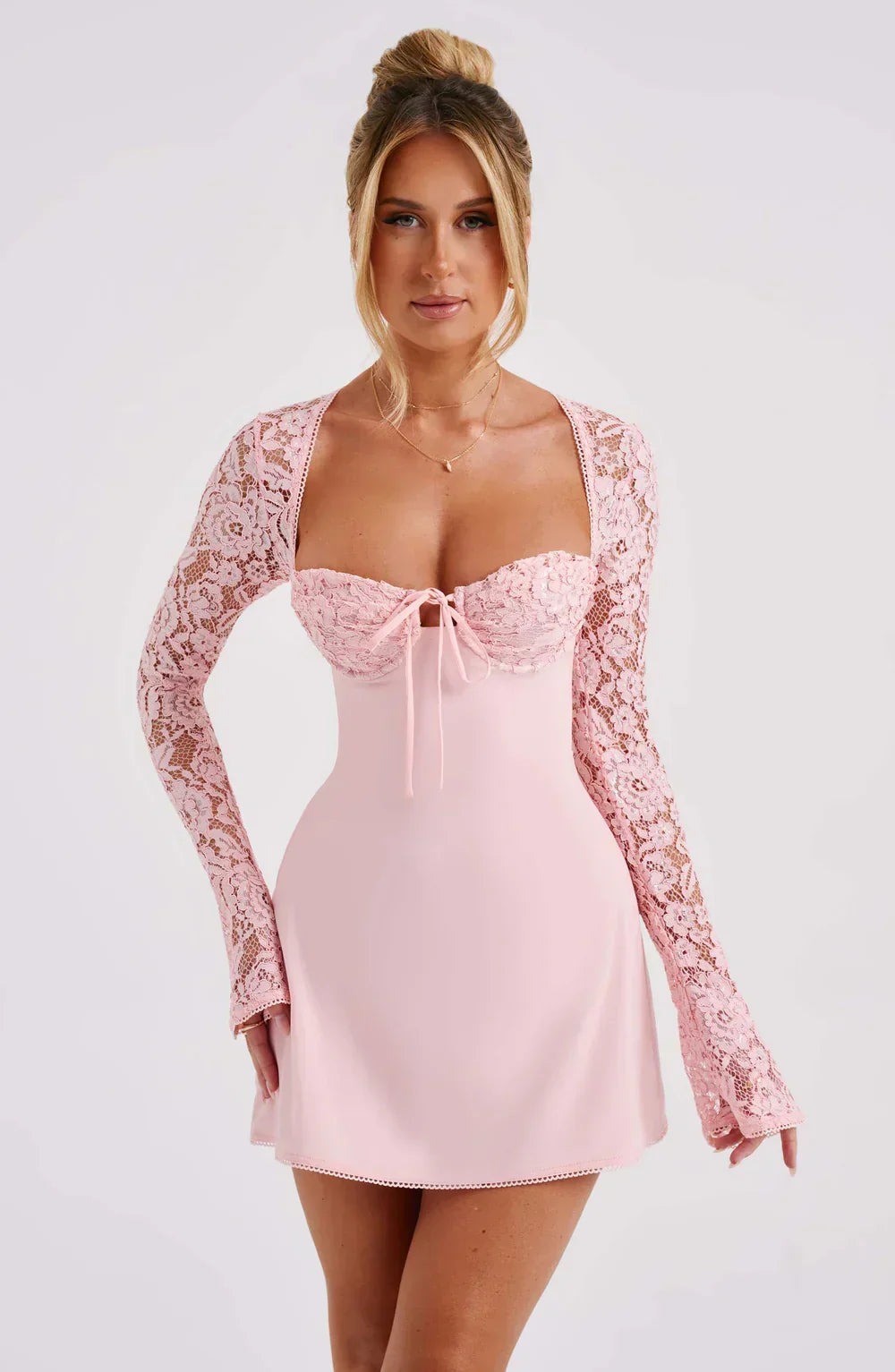 Jacinta • Vestido Mini de Encaje