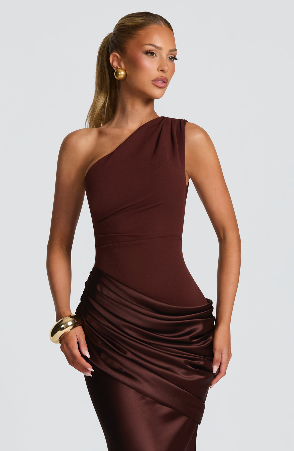 Serafina • Vestido Maxi de Un Solo Hombro Esculpido