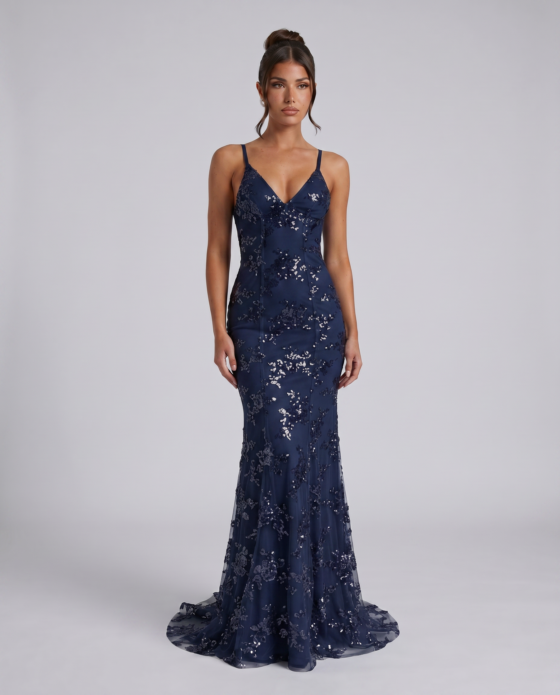 Rita • Vestido Maxi Escote V y Detalle Embellecido