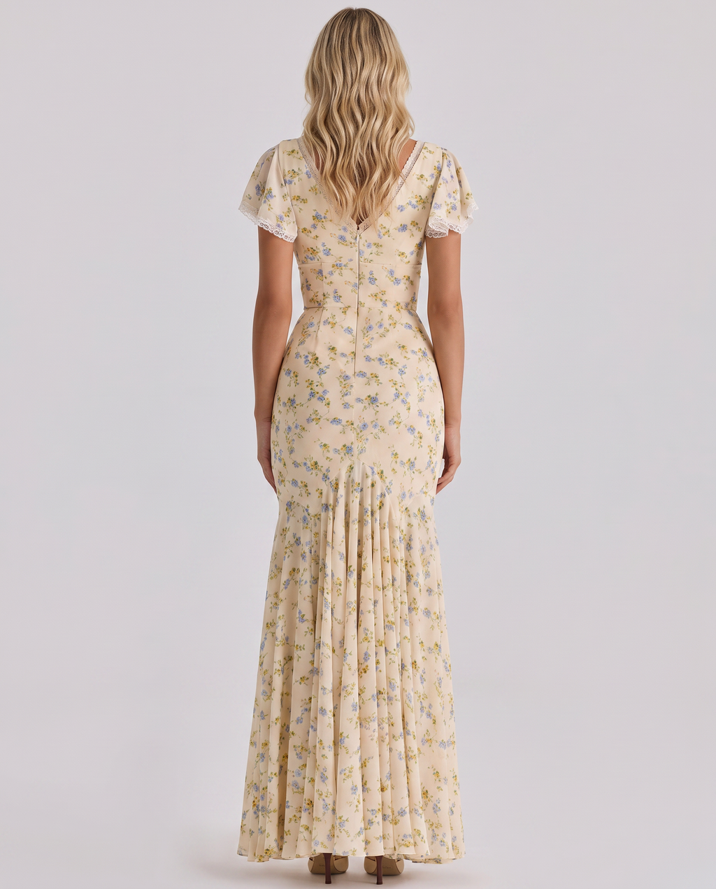 Nicole • Vestido Maxi Floral con Encaje
