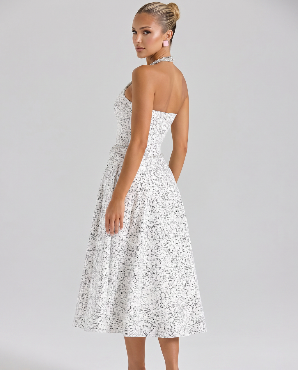 Amelia • Midi Halter con Corsé