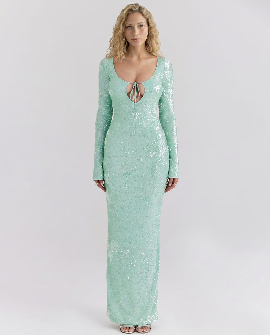 Tiff • Vestido Maxi con Acabado de Lentejuelas y Corte Frontal