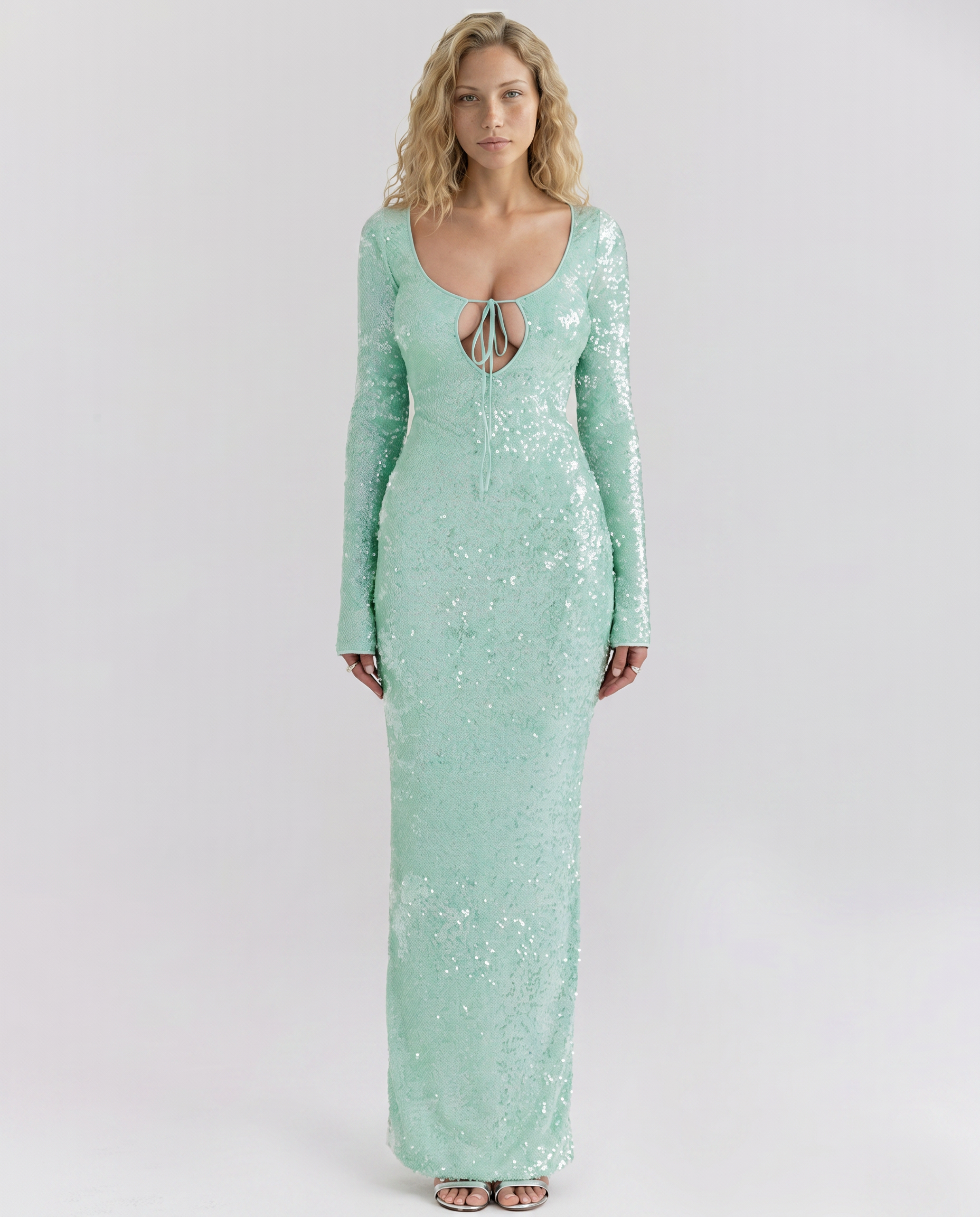 Tiff • Vestido Maxi con Acabado de Lentejuelas y Corte Frontal