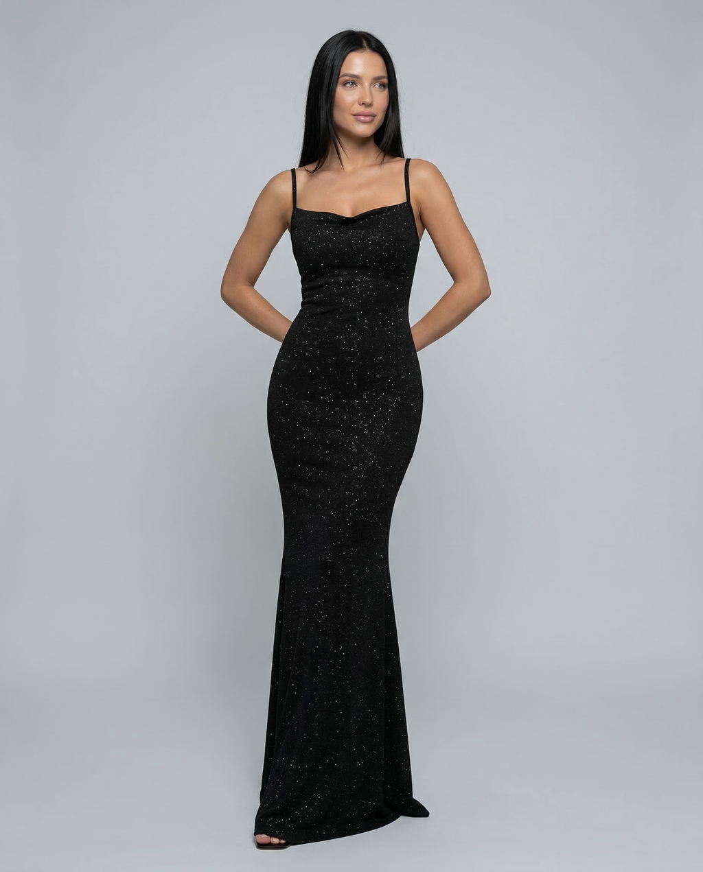 Aria • Vestido Maxi con Detalle de Espalda Cruzada