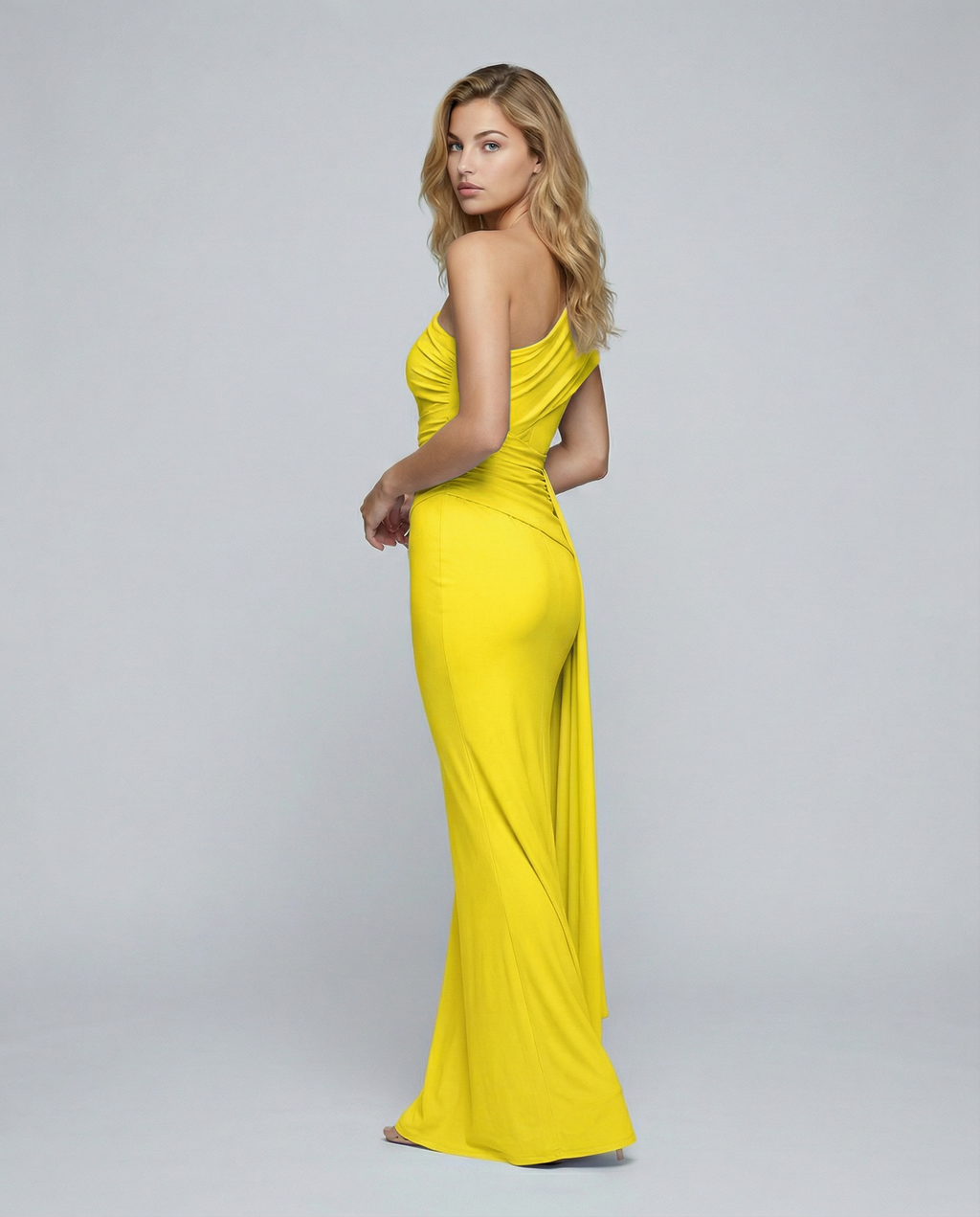Aida • Vestido Maxi Arrugado de Un Hombro