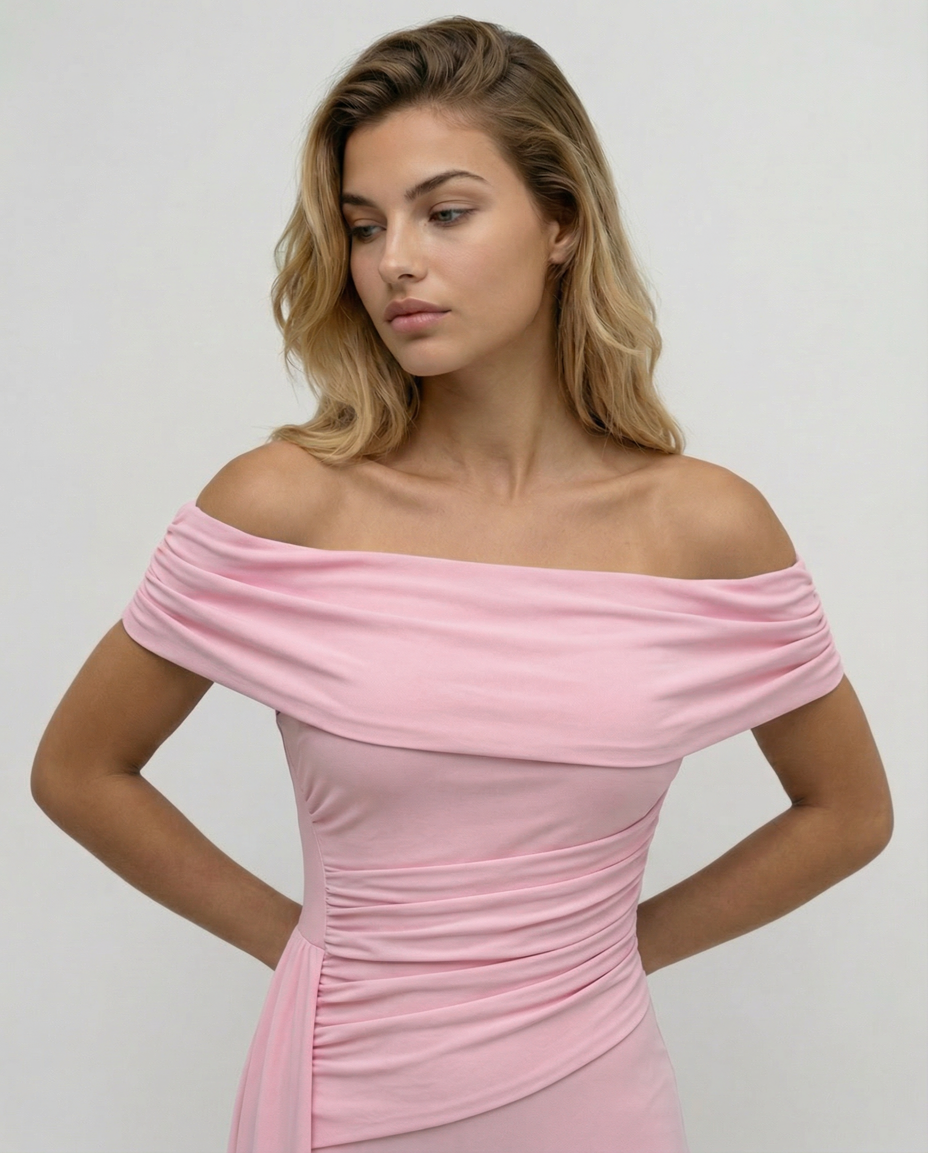 Aida • Vestido Maxi Arrugado de Un Hombro