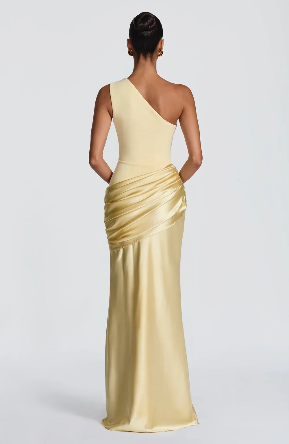 Serafina • Vestido Maxi de Un Solo Hombro Esculpido