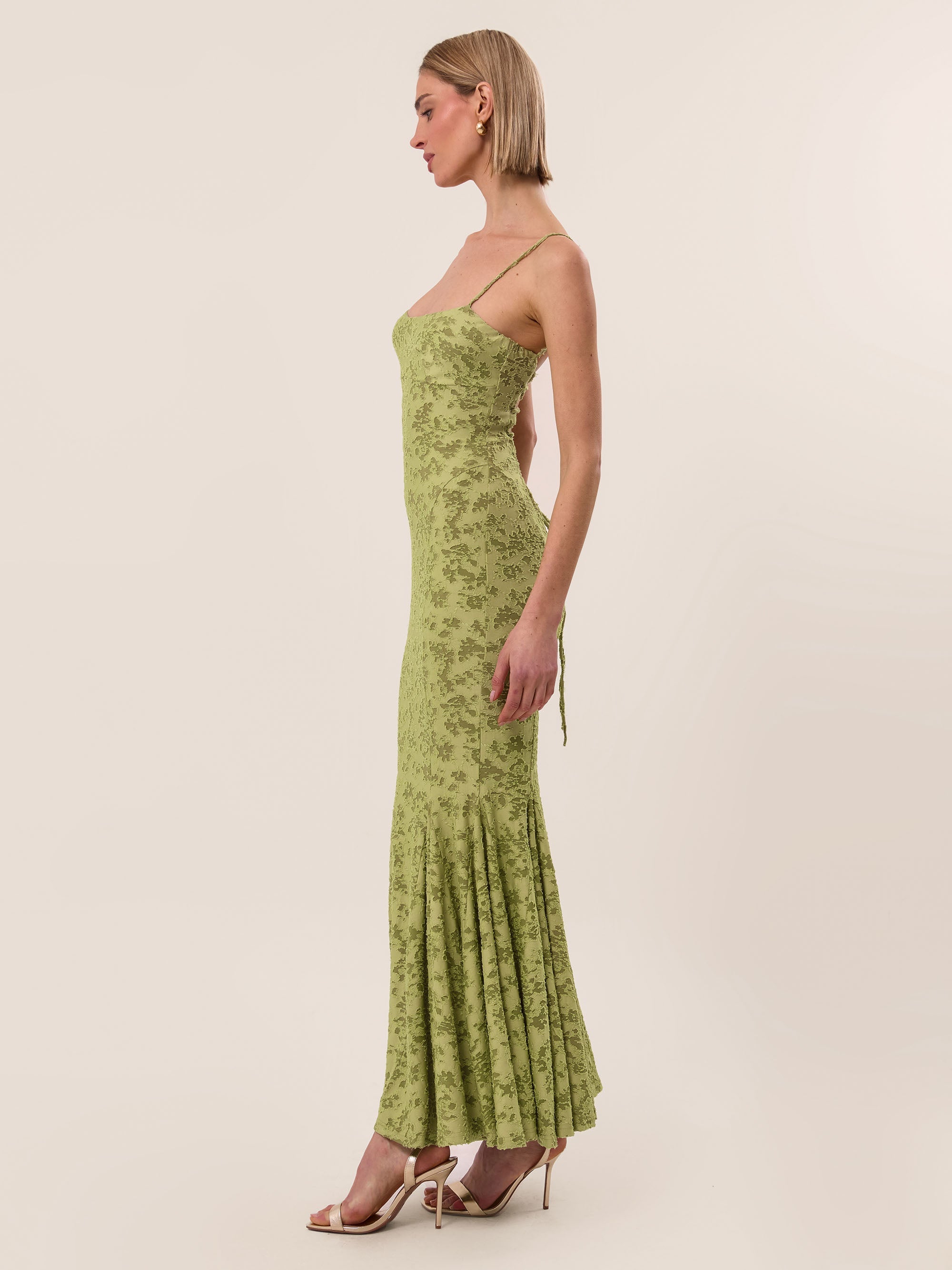 Sara • Vestido Maxi Silueta Reloj de Arena