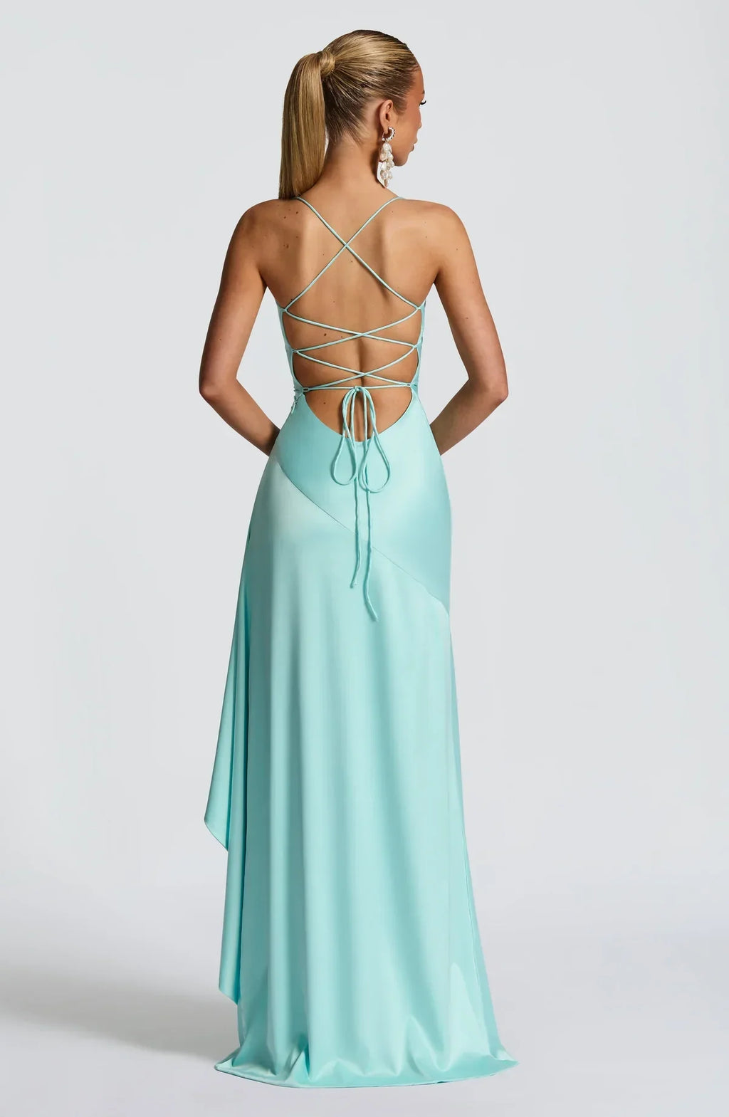 Naomi • Vestido Maxi de Satén con Espalda Atada