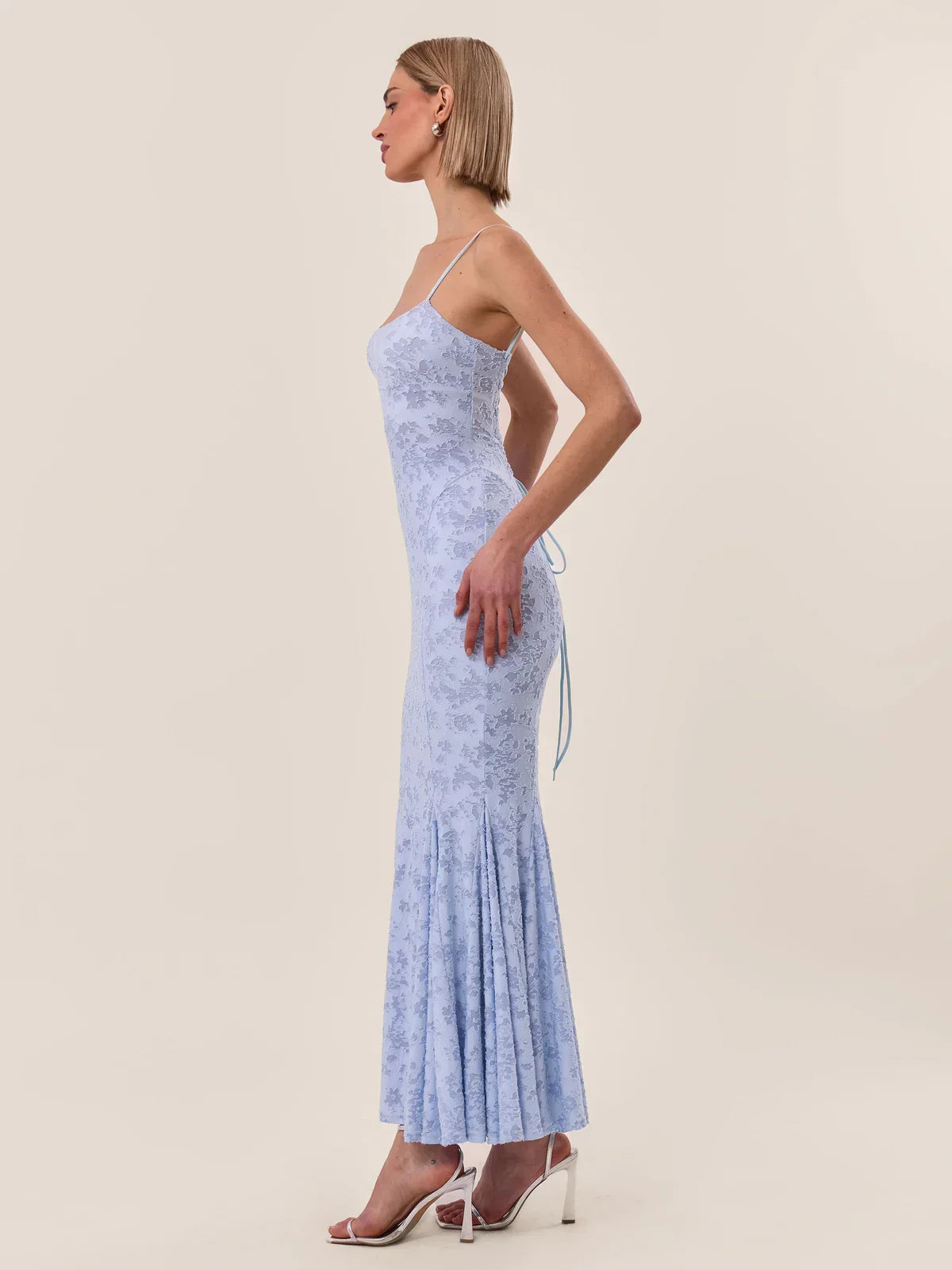 Sara • Vestido Maxi Silueta Reloj de Arena