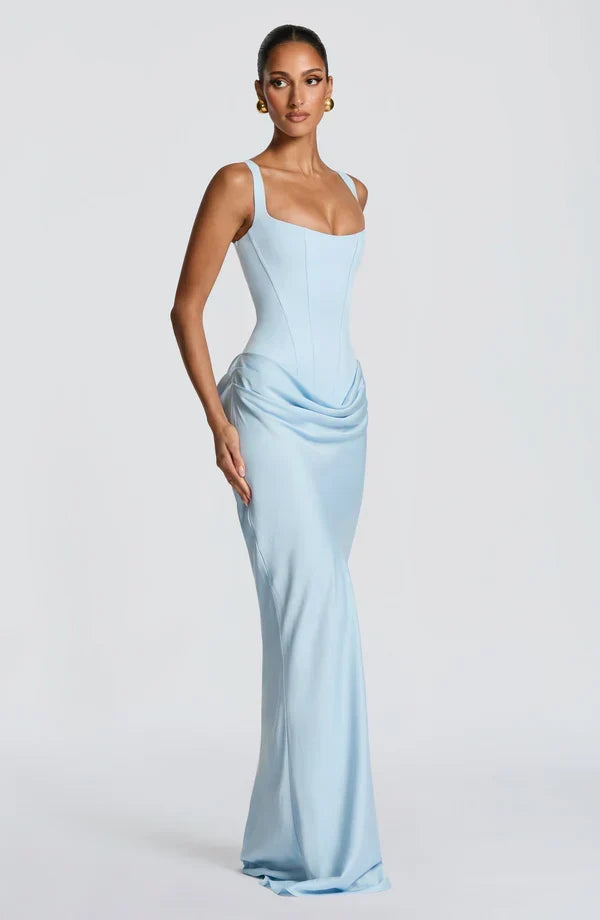Valentina • Vestido Maxi Esculpido en Reloj de Arena