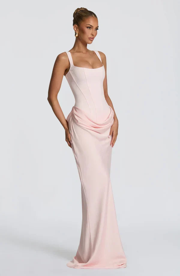 Valentina • Vestido Maxi Esculpido en Reloj de Arena